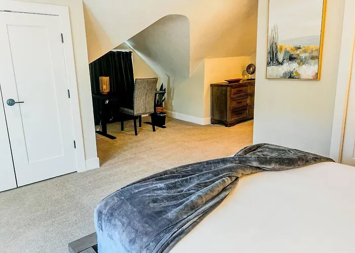 9 Min Walk To Pearl Street - Downtown Boulder
