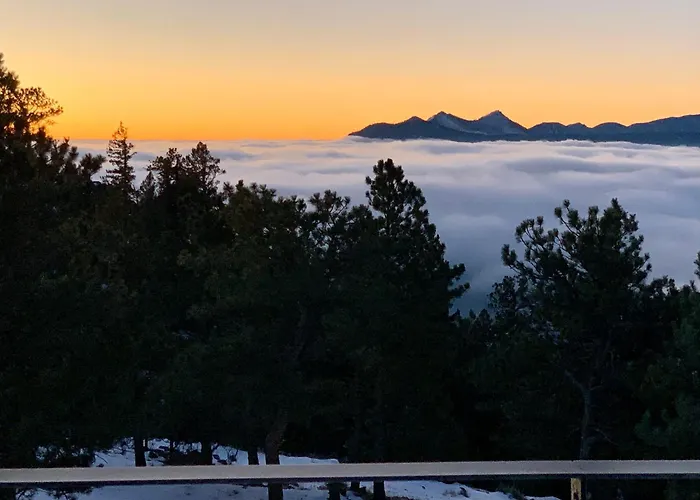 Mtn House W/ Stunning Views, Sauna, Hottub, Trails