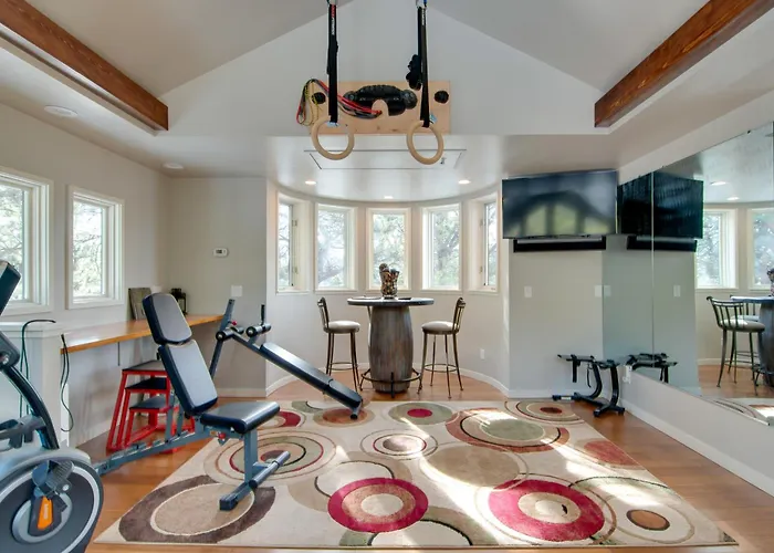 Chic Boulder Mountain Home W/ Hot Tub + Views